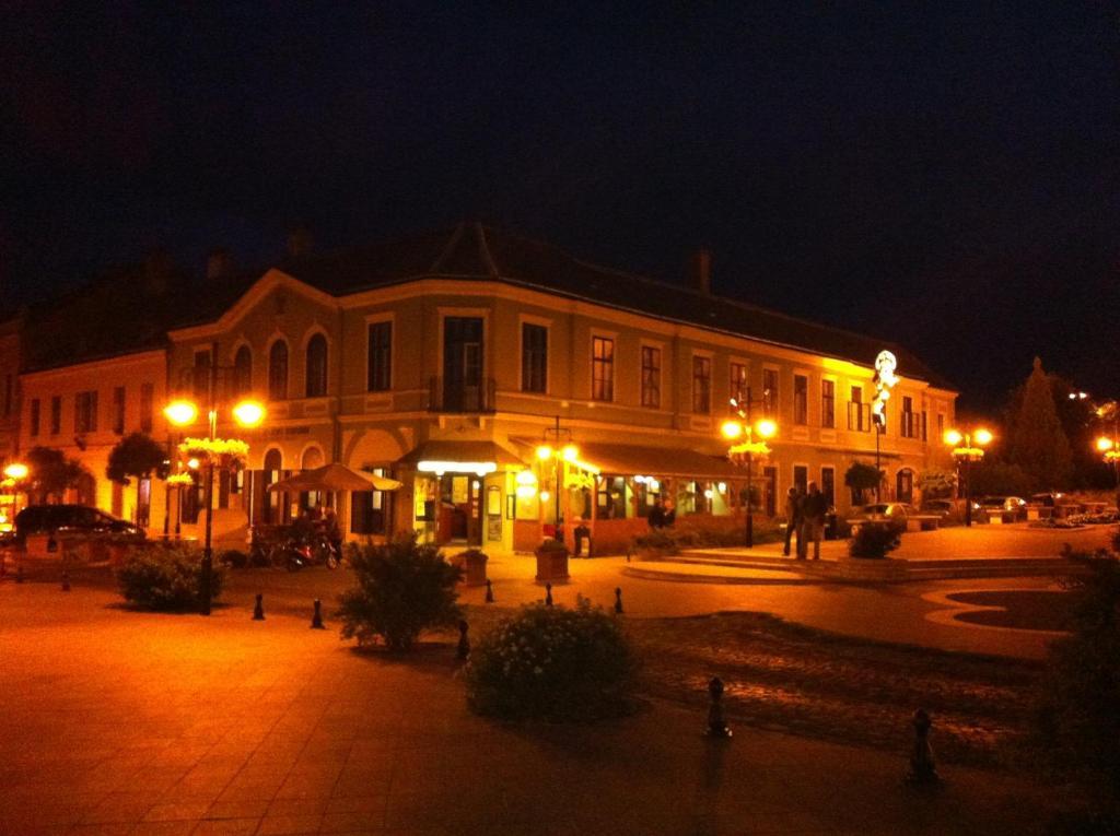Arany Strucc Hotel Koszeg Bagian luar foto